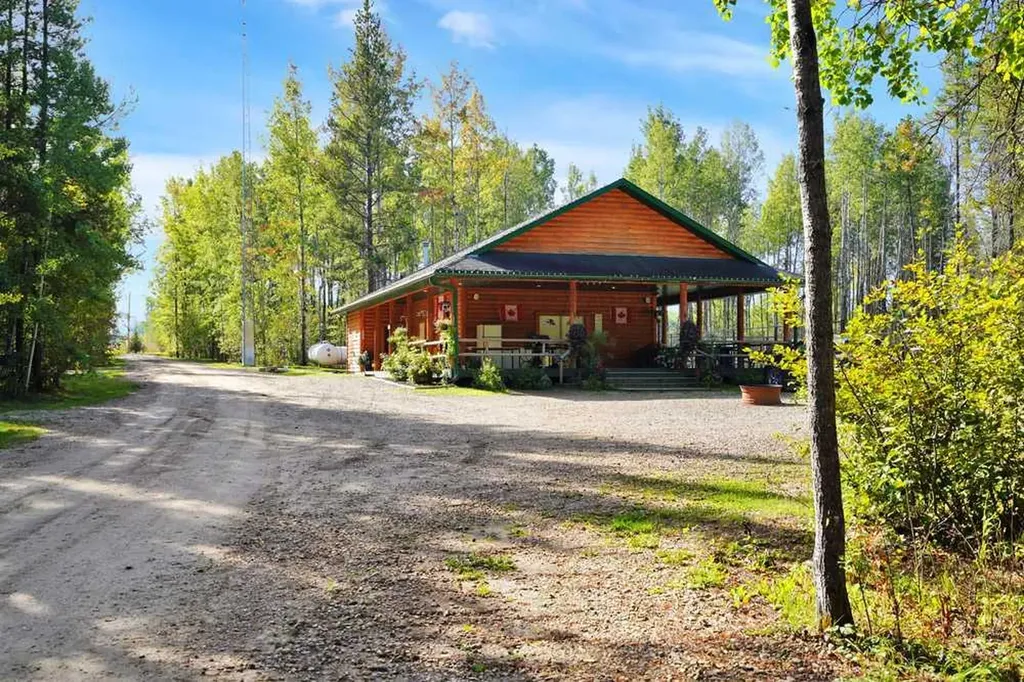 472044A Range Road 23 Winfield AB T0C 2T0