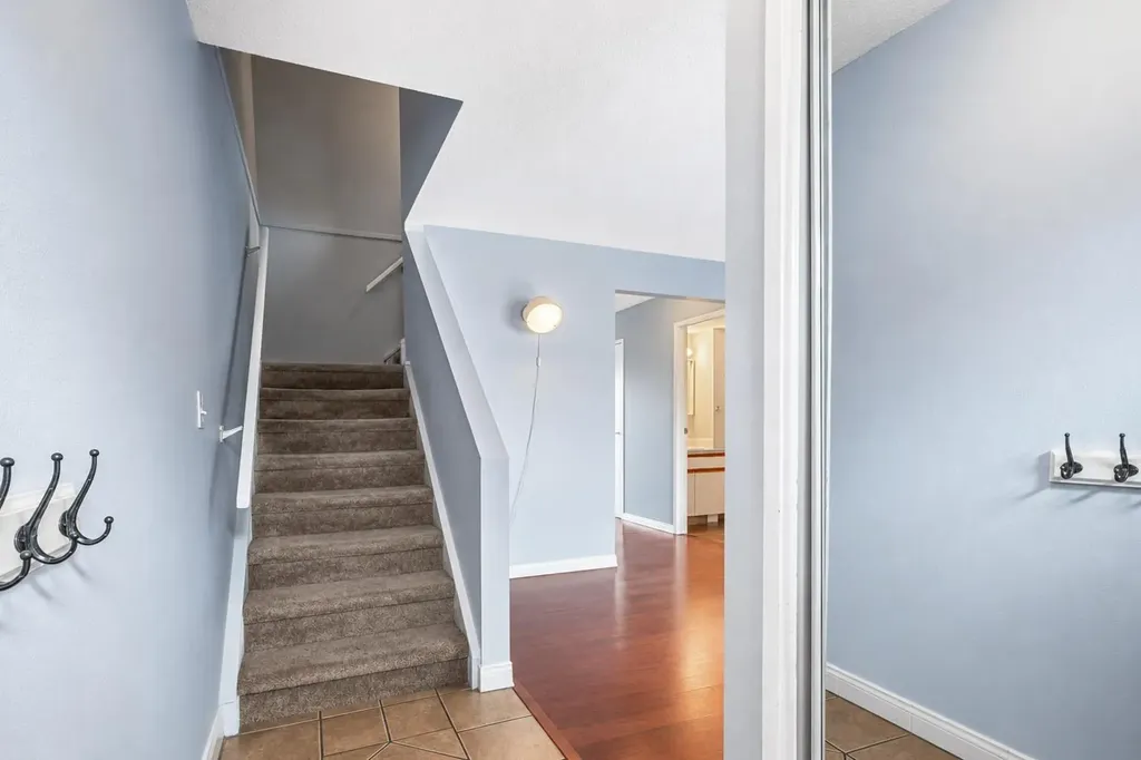 123 Queensland Drive SE Calgary AB T2J 5J4