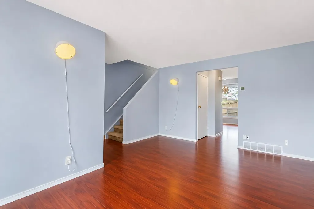 123 Queensland Drive SE Calgary AB T2J 5J4