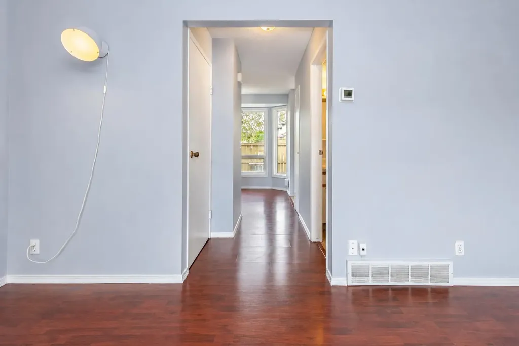 123 Queensland Drive SE Calgary AB T2J 5J4