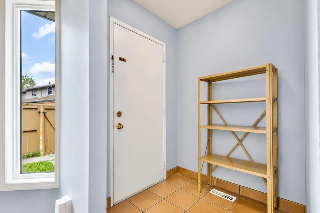 123 Queensland Drive SE Calgary AB T2J 5J4