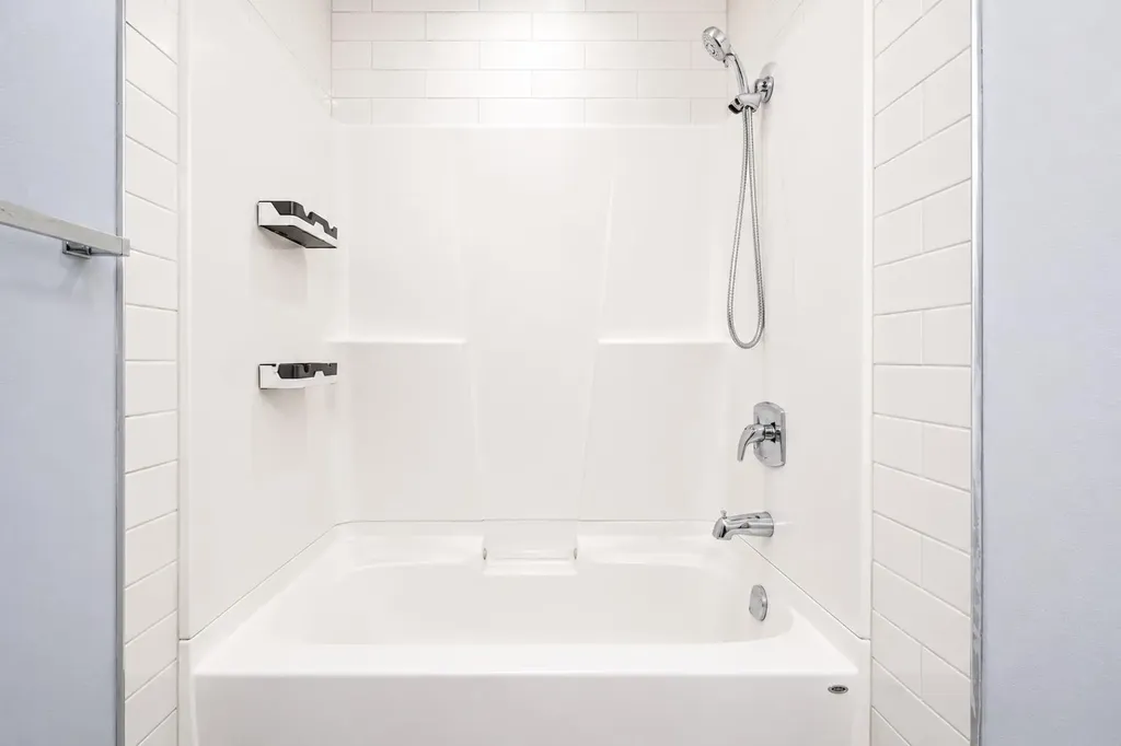 123 Queensland Drive SE Calgary AB T2J 5J4