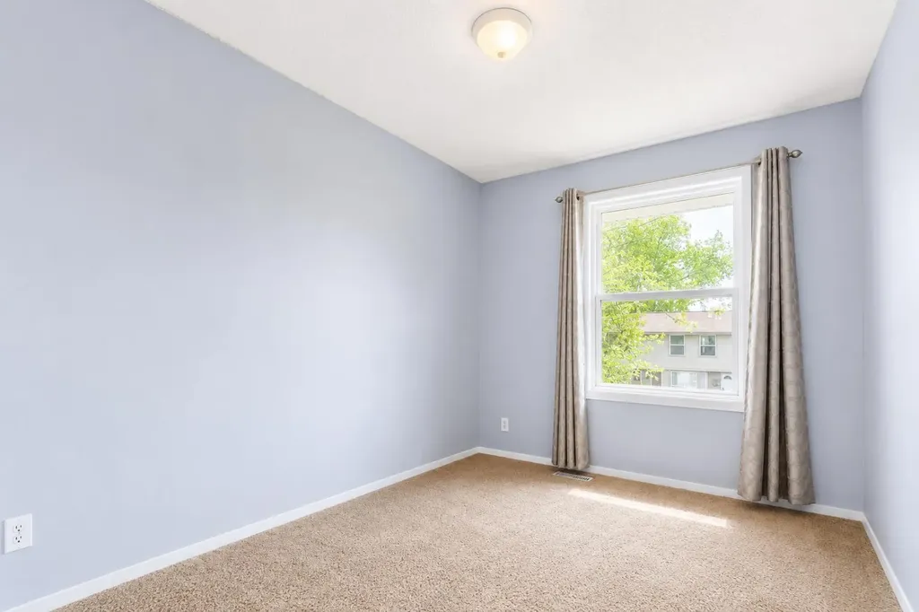 123 Queensland Drive SE Calgary AB T2J 5J4