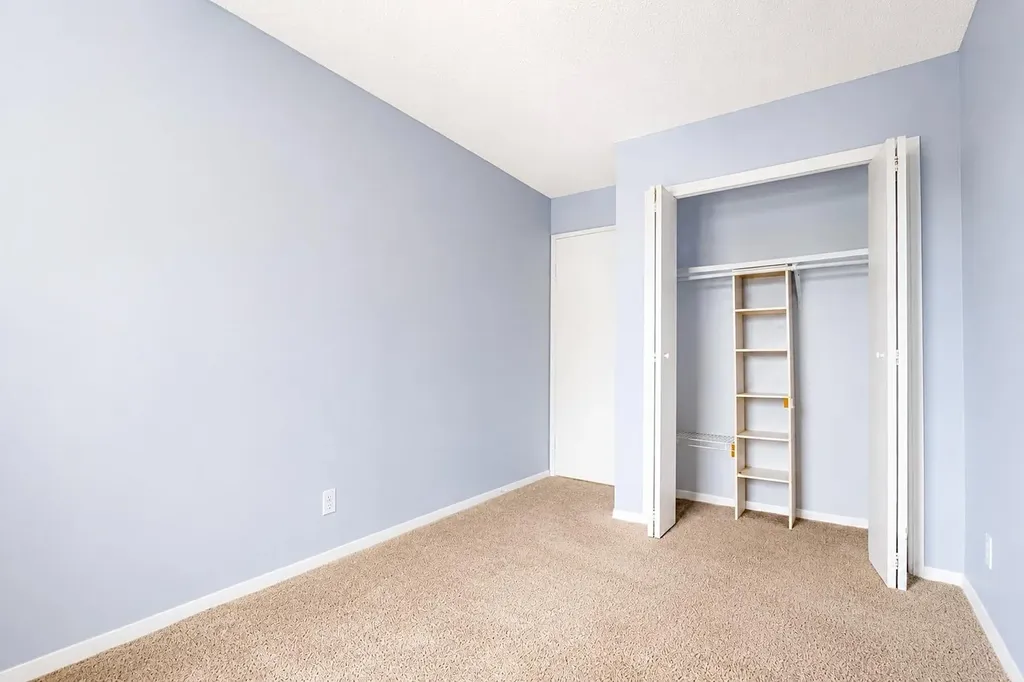 123 Queensland Drive SE Calgary AB T2J 5J4