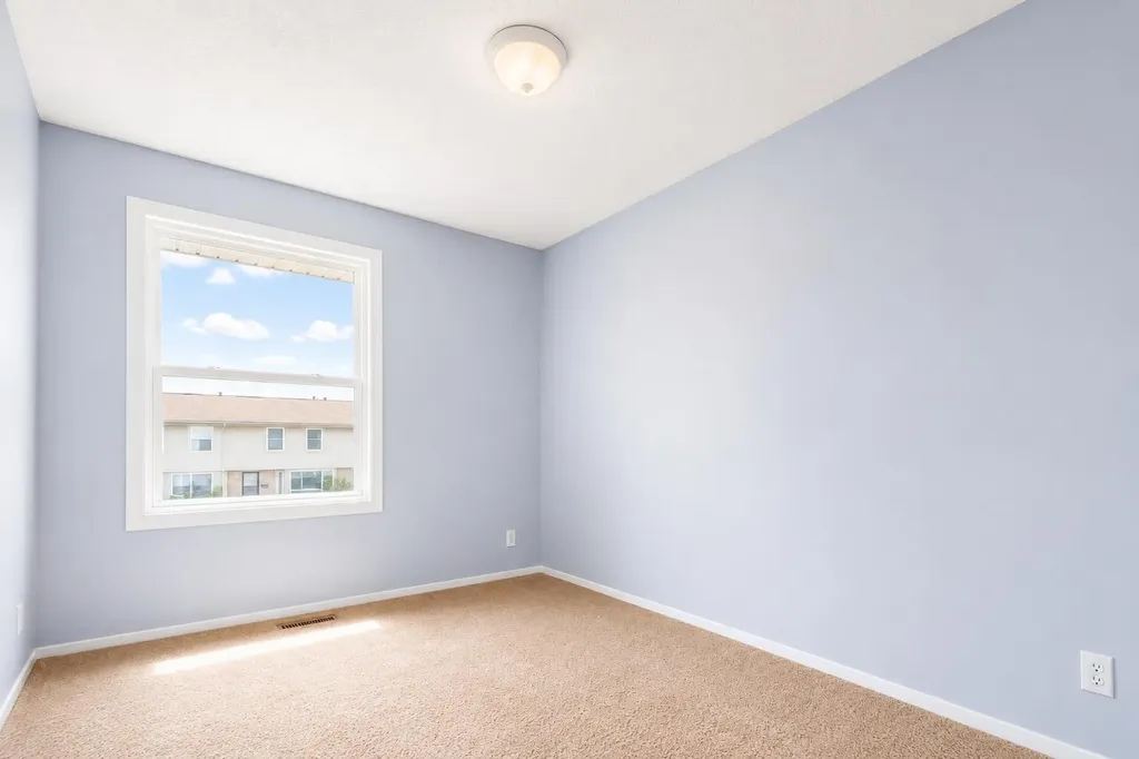 123 Queensland Drive SE Calgary AB T2J 5J4