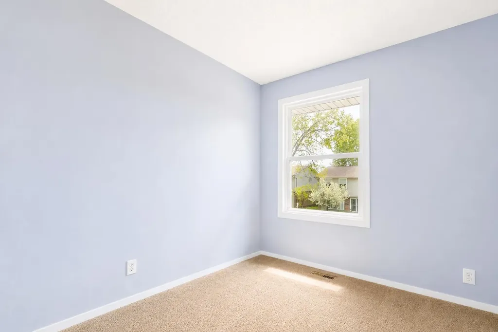 123 Queensland Drive SE Calgary AB T2J 5J4