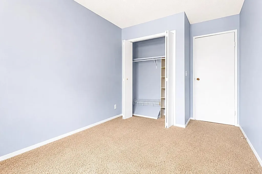 123 Queensland Drive SE Calgary AB T2J 5J4