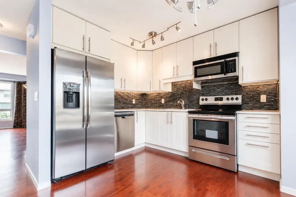 123 Queensland Drive SE Calgary AB T2J 5J4