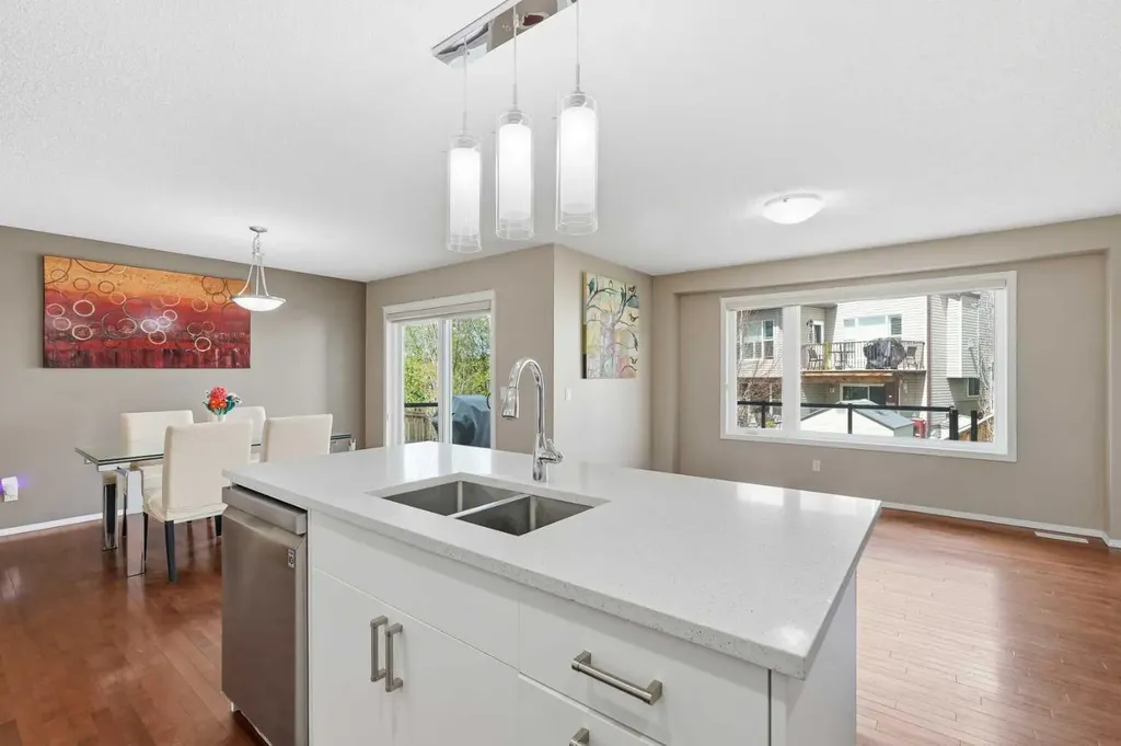 78 Everglen Way SW Calgary AB T2Y 5G3