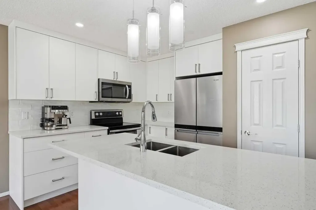 78 Everglen Way SW Calgary AB T2Y 5G3