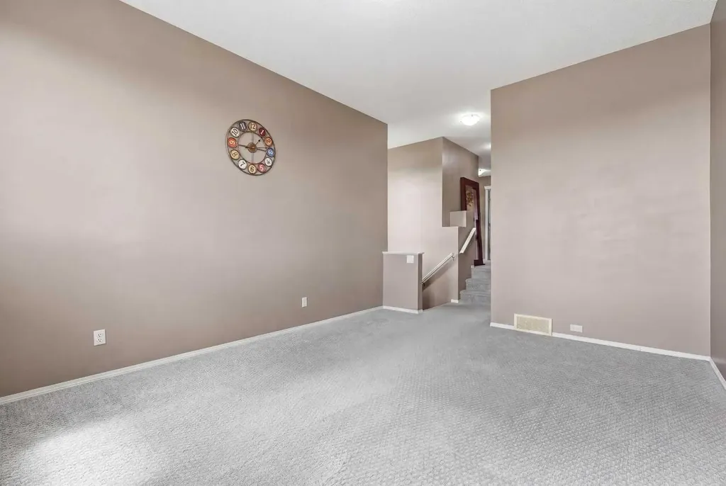 78 Everglen Way SW Calgary AB T2Y 5G3