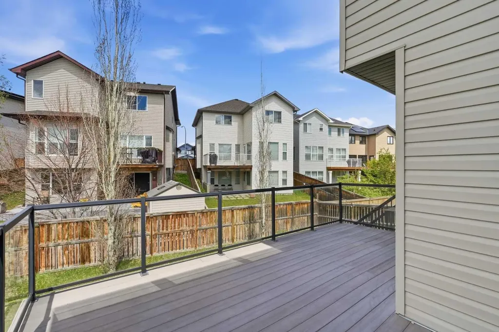 78 Everglen Way SW Calgary AB T2Y 5G3