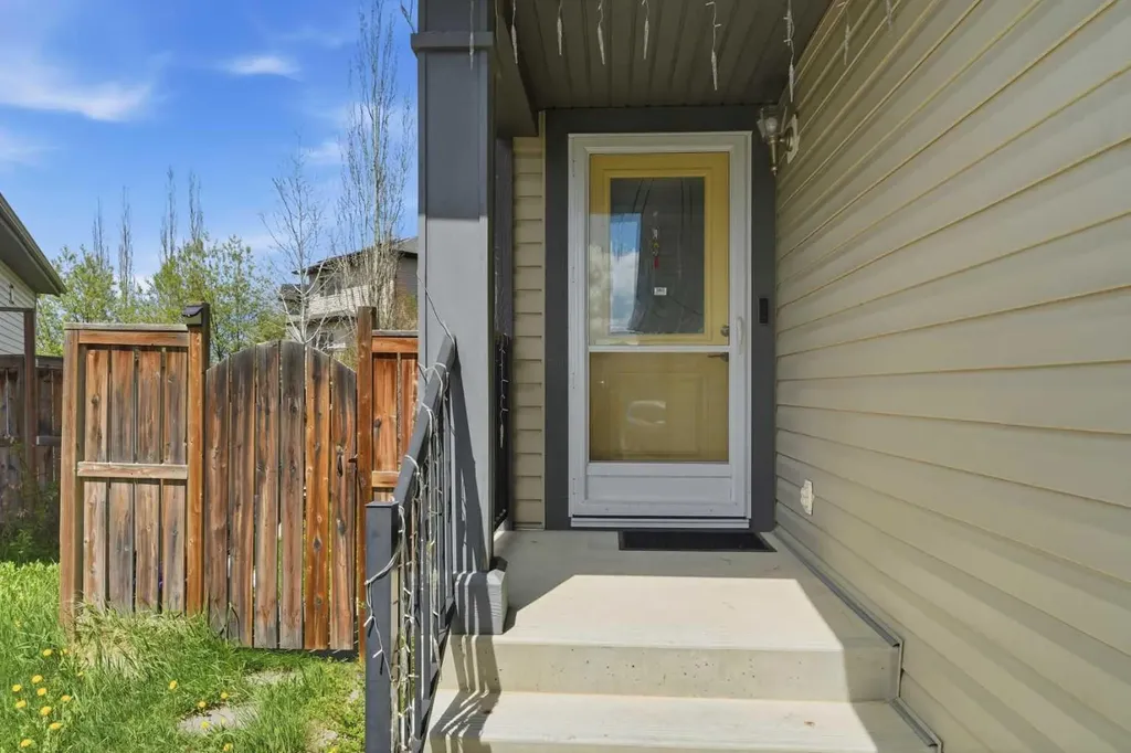 78 Everglen Way SW Calgary AB T2Y 5G3