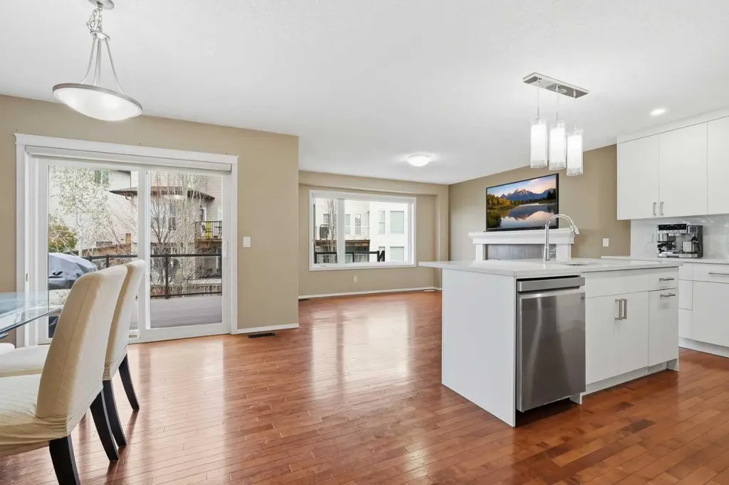 78 Everglen Way SW Calgary AB T2Y 5G3