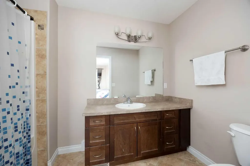 225 Sparrow Hawk Drive Fort Mcmurray AB T9K 0P7