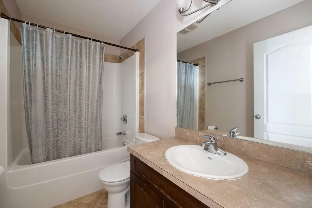 225 Sparrow Hawk Drive Fort Mcmurray AB T9K 0P7