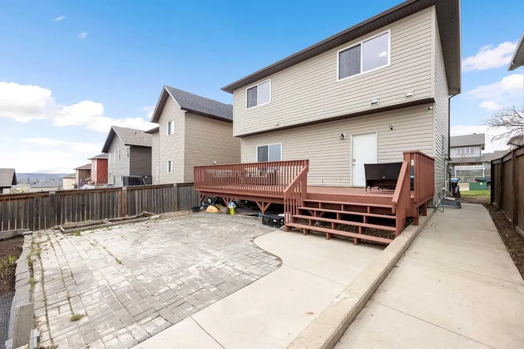 225 Sparrow Hawk Drive Fort Mcmurray AB T9K 0P7