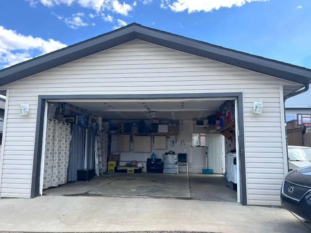 225 Sparrow Hawk Drive Fort Mcmurray AB T9K 0P7