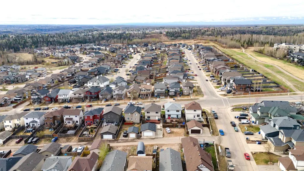225 Sparrow Hawk Drive Fort Mcmurray AB T9K 0P7