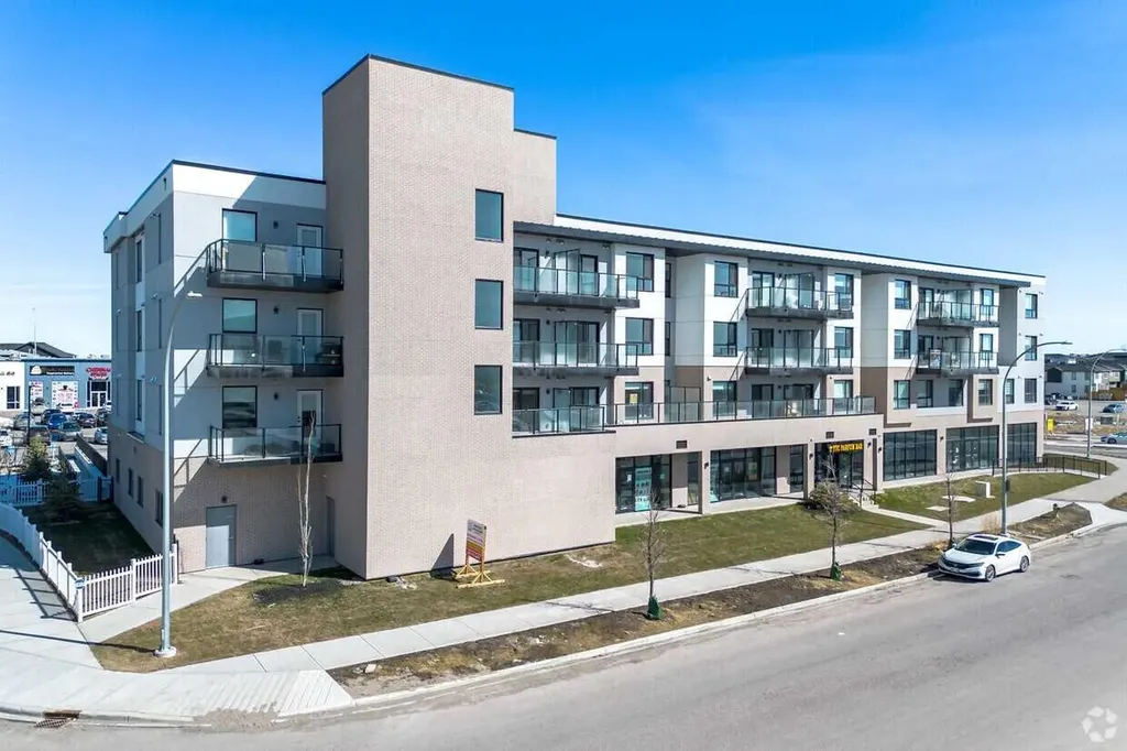 70 Saddlepeace Manor NE Calgary AB T3J 2H9