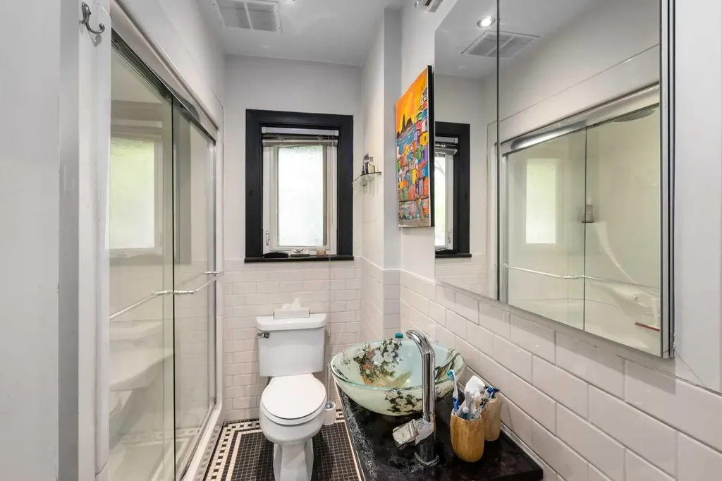 3035 4 Street SW Calgary AB T2S 1X9