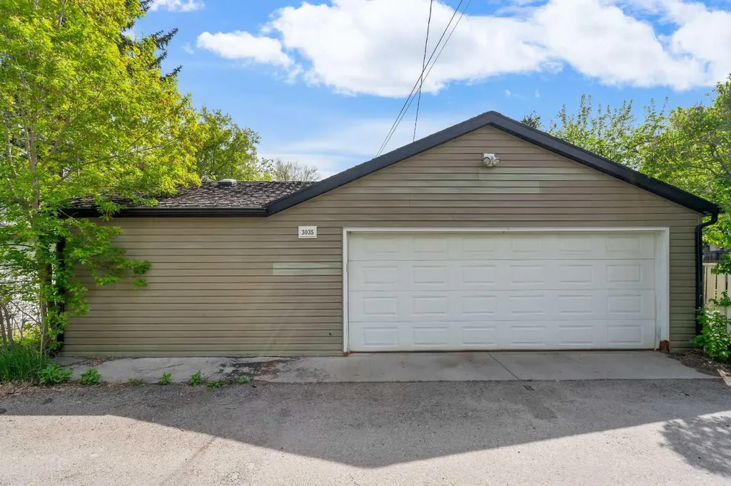3035 4 Street SW Calgary AB T2S 1X9