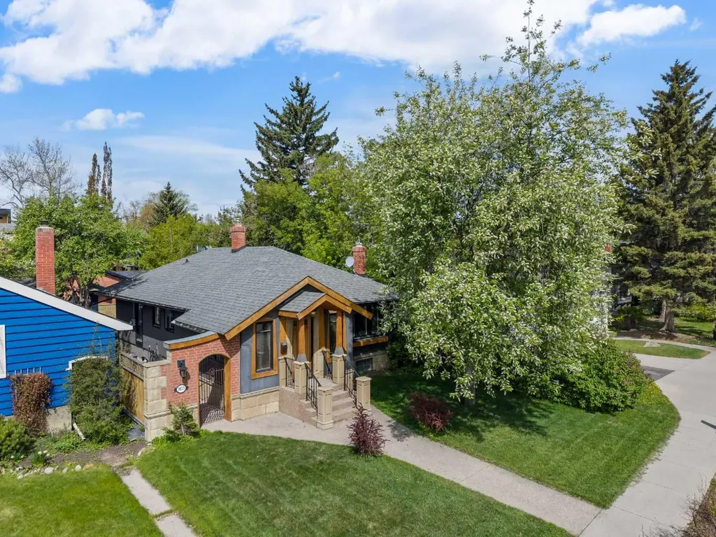 3035 4 Street SW Calgary AB T2S 1X9