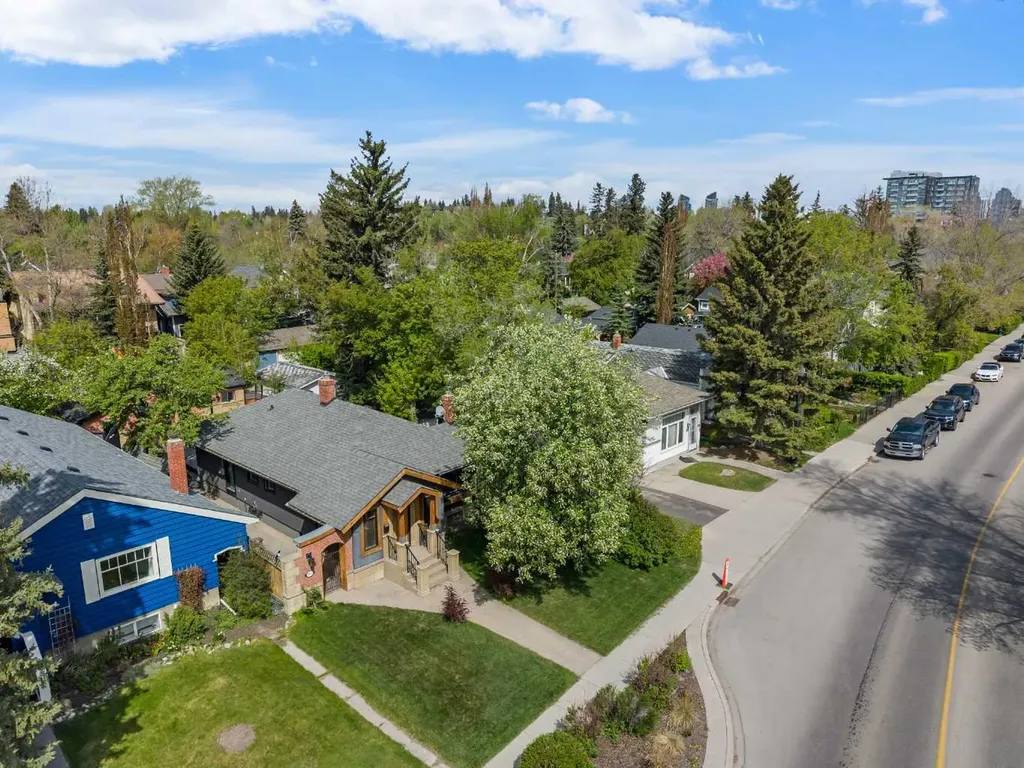 3035 4 Street SW Calgary AB T2S 1X9