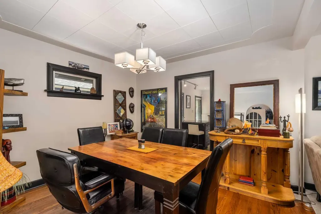 3035 4 Street SW Calgary AB T2S 1X9