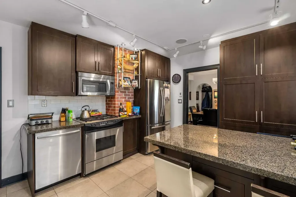 3035 4 Street SW Calgary AB T2S 1X9