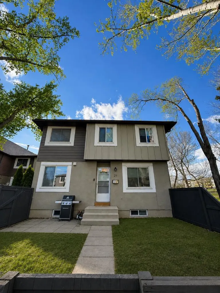 4936 Dalton Drive NW Calgary AB T3A 2E4