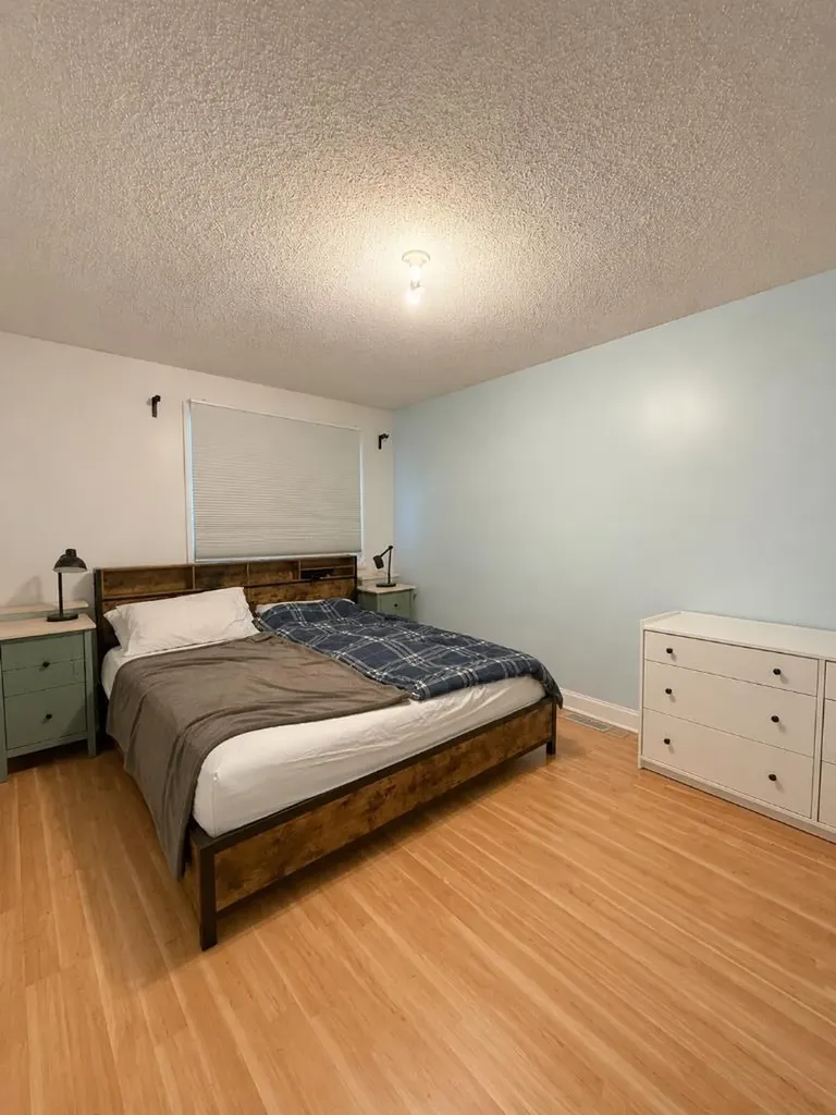 4936 Dalton Drive NW Calgary AB T3A 2E4