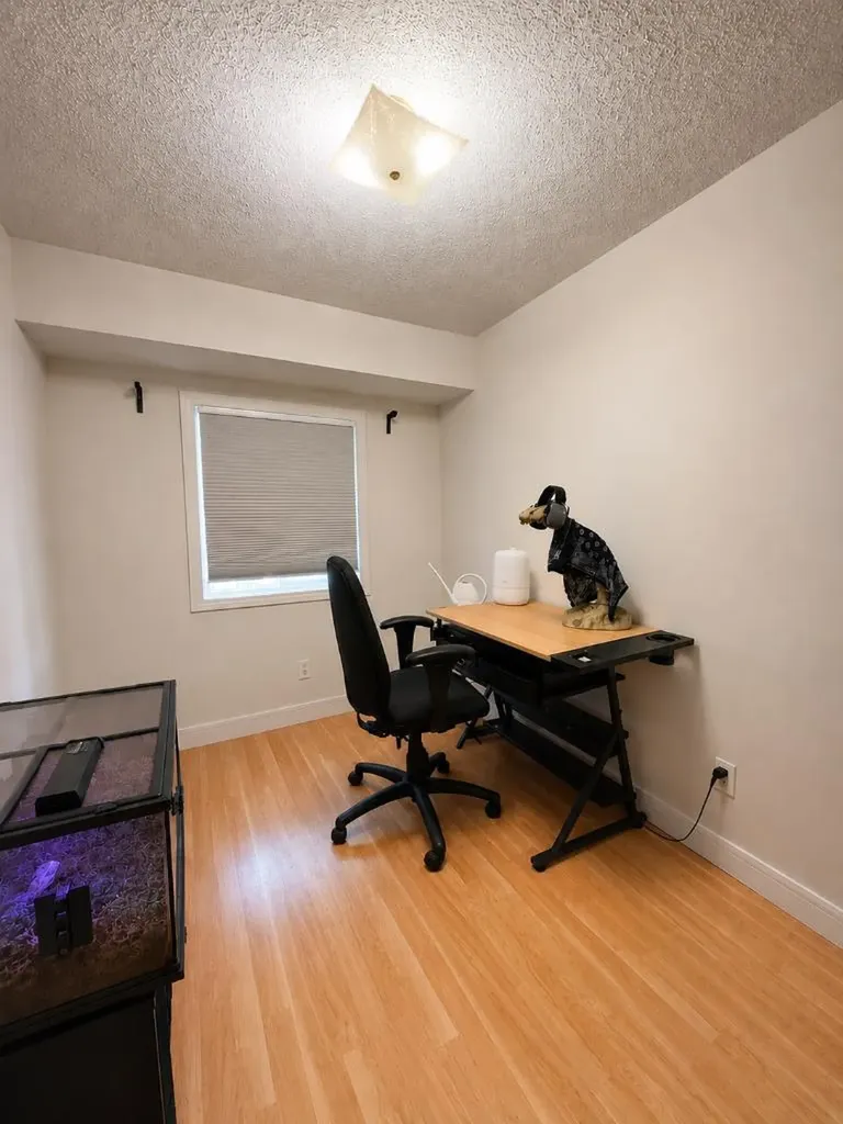 4936 Dalton Drive NW Calgary AB T3A 2E4
