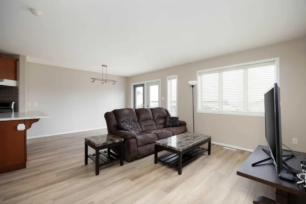 104 Potts Bay Fort Mcmurray AB T9K 2T6