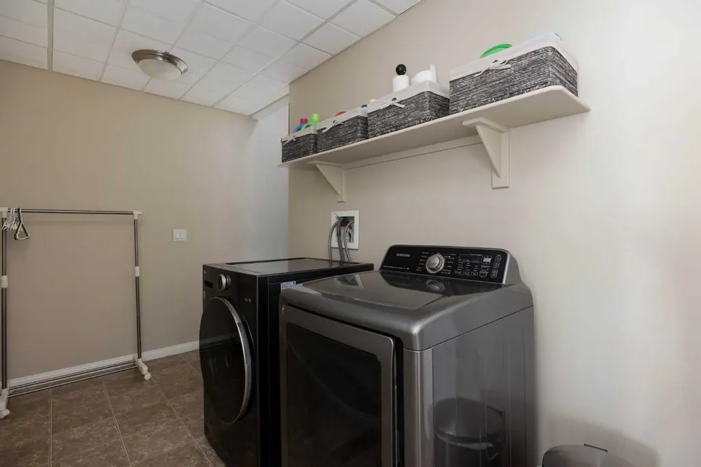 104 Potts Bay Fort Mcmurray AB T9K 2T6
