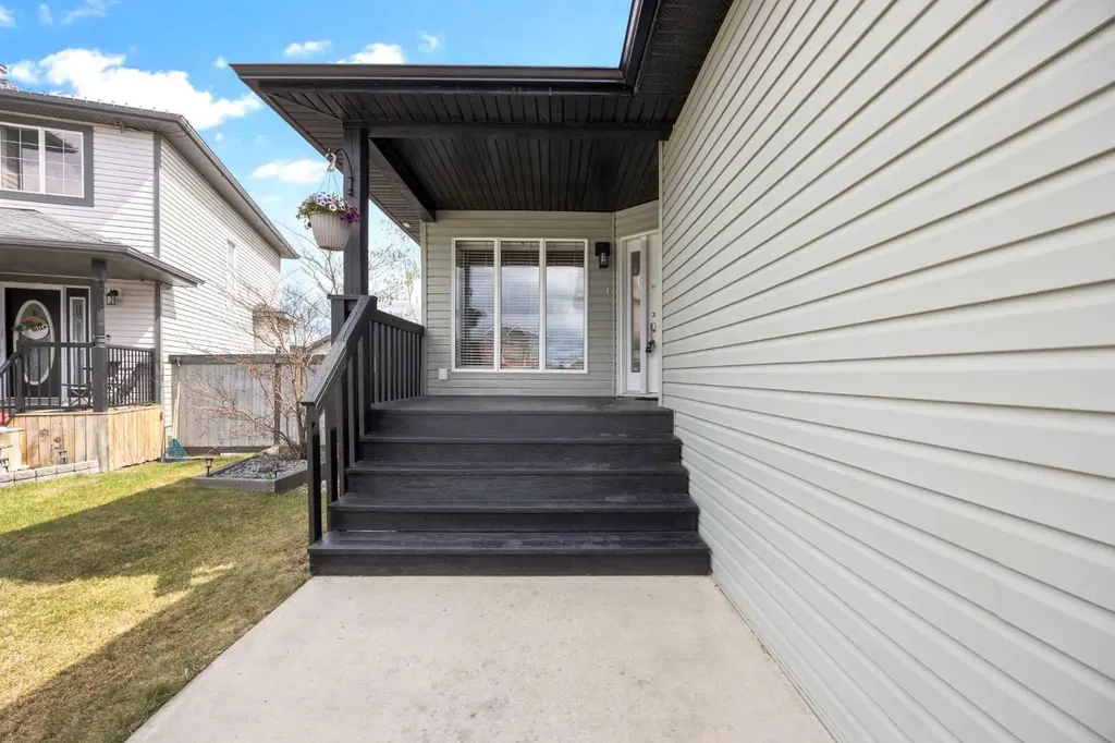 104 Potts Bay Fort Mcmurray AB T9K 2T6