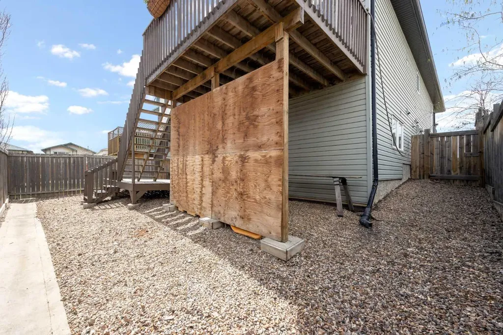 104 Potts Bay Fort Mcmurray AB T9K 2T6