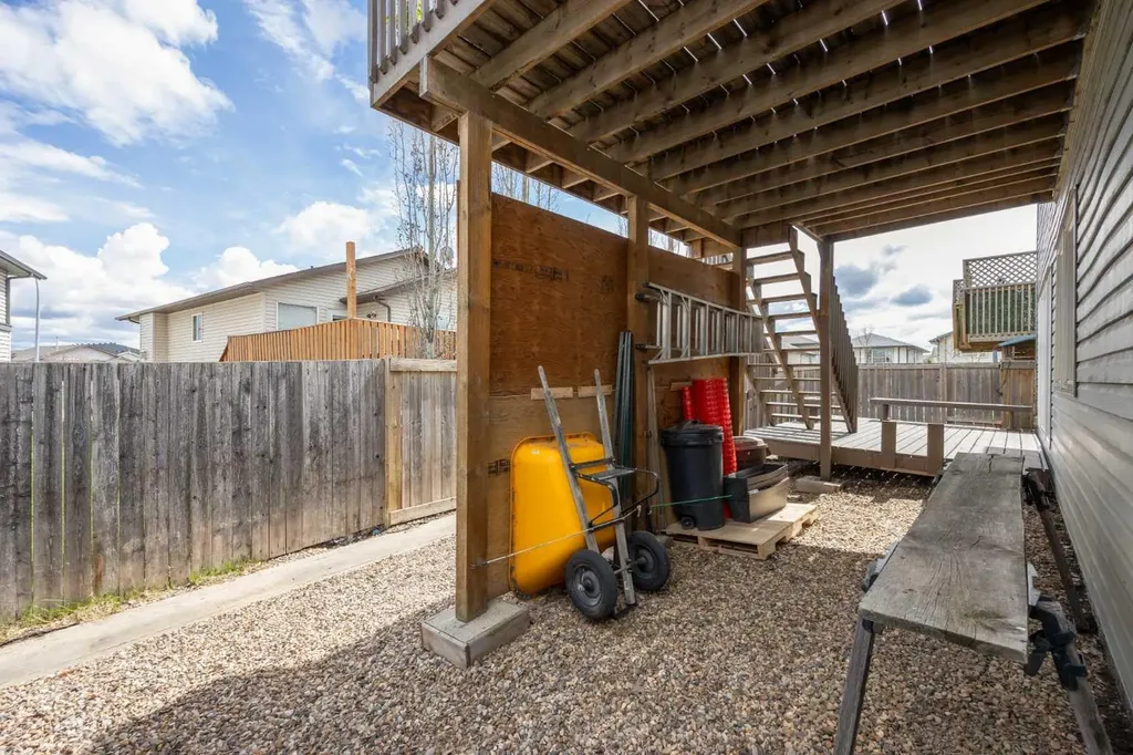 104 Potts Bay Fort Mcmurray AB T9K 2T6