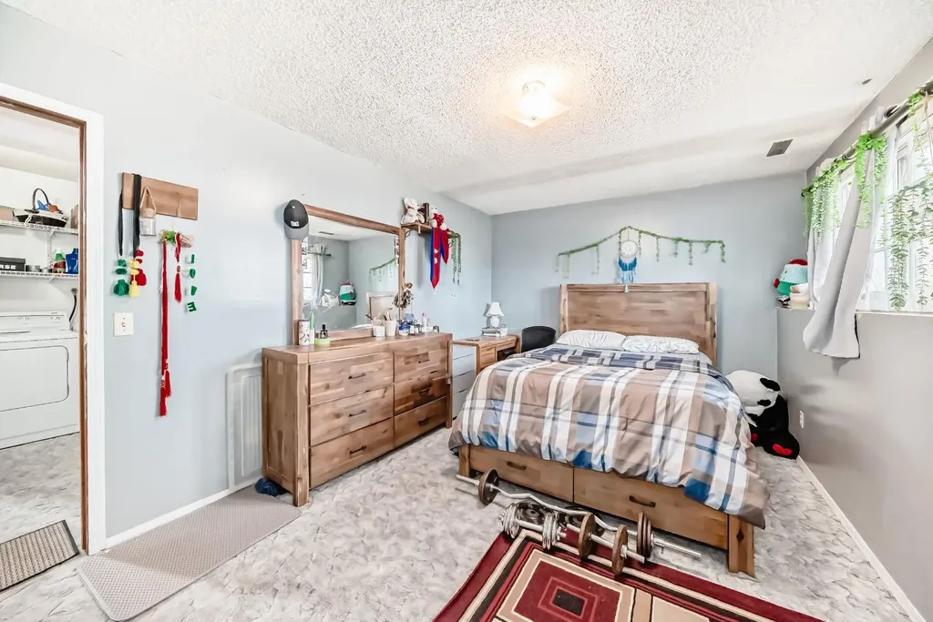 10 Fairbank Road Red Deer AB T4X 4X7