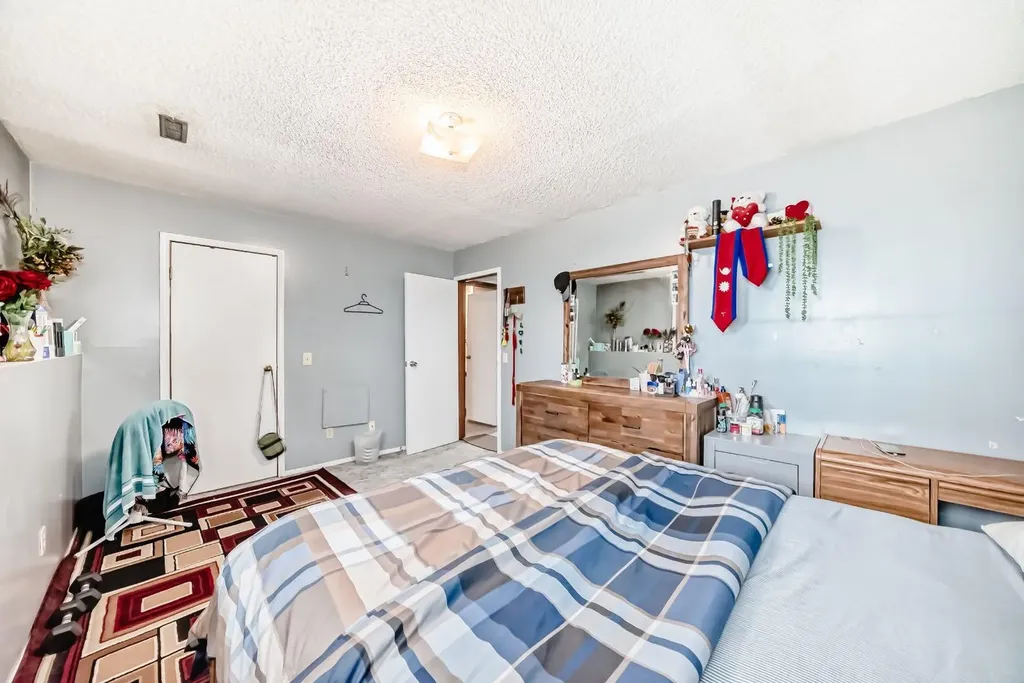 10 Fairbank Road Red Deer AB T4X 4X7
