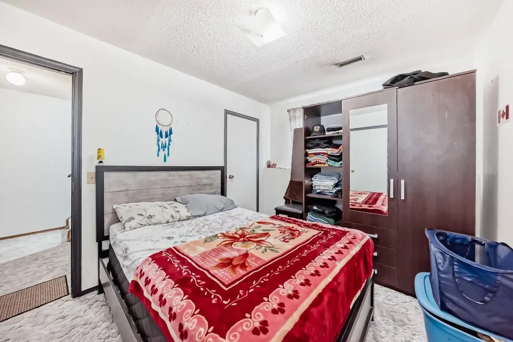 10 Fairbank Road Red Deer AB T4X 4X7