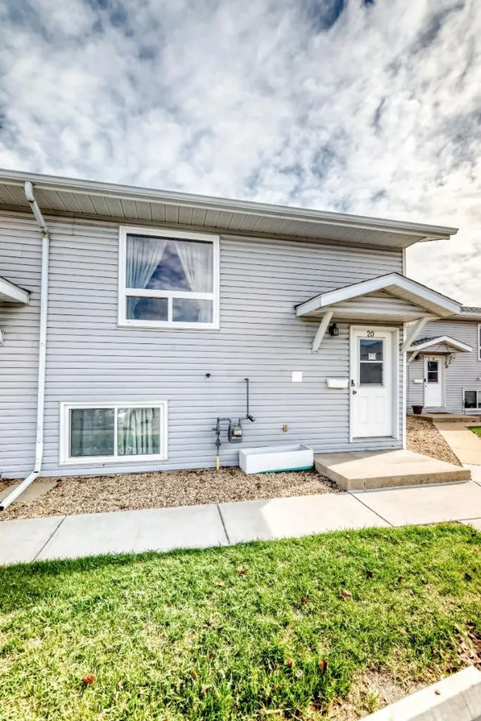 10 Fairbank Road Red Deer AB T4X 4X7