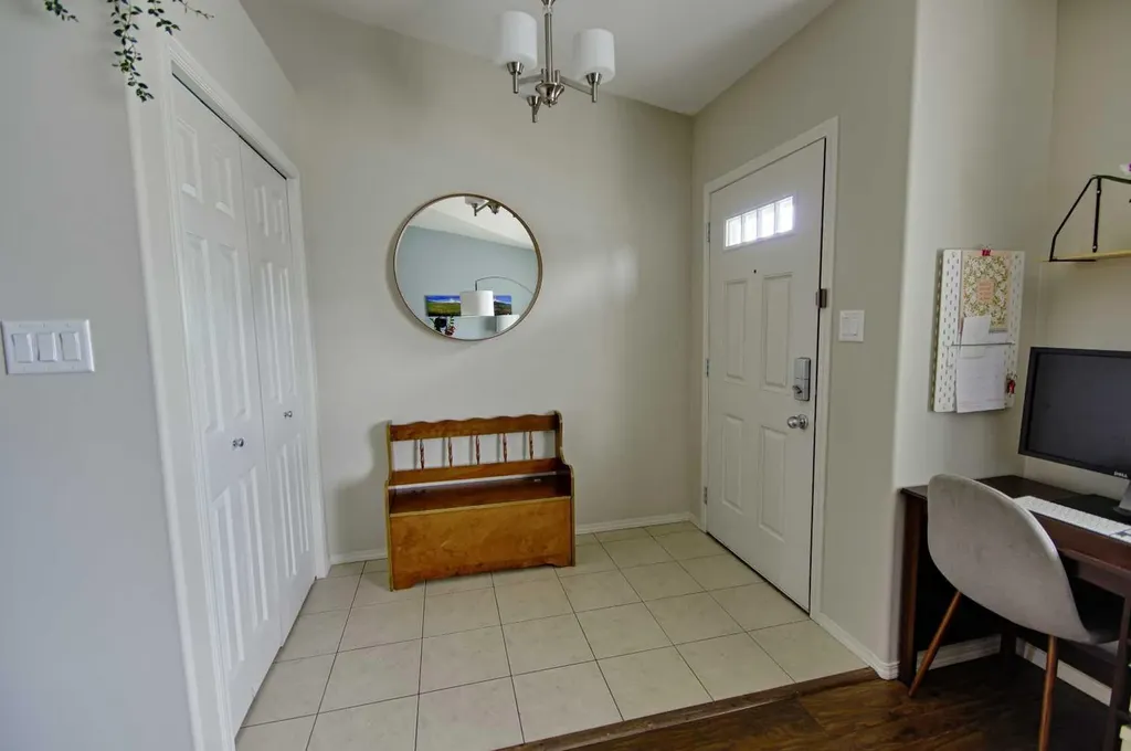 847 Silkstone Close W Lethbridge AB T1J 5K1