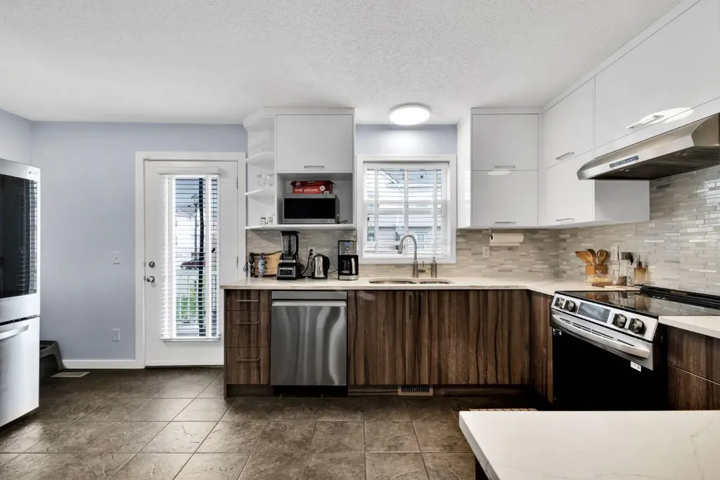 806 Prairie Sound Circle NW High River AB T1V 2A3
