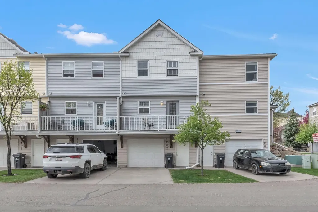 806 Prairie Sound Circle NW High River AB T1V 2A3