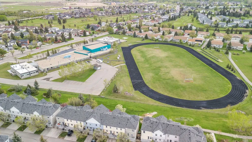 806 Prairie Sound Circle NW High River AB T1V 2A3