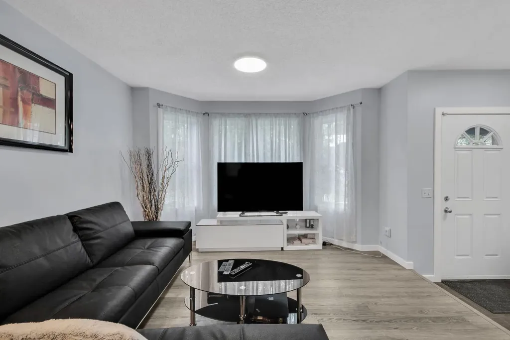 806 Prairie Sound Circle NW High River AB T1V 2A3