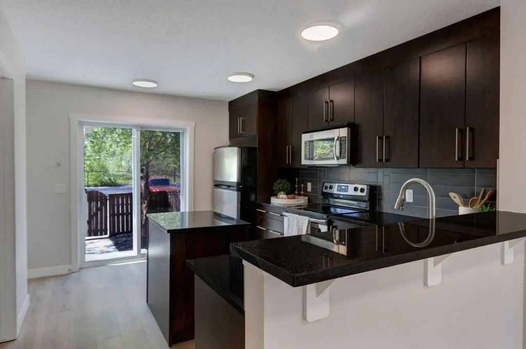 95 Aspen Hills Drive SW Calgary AB T3H 0P8