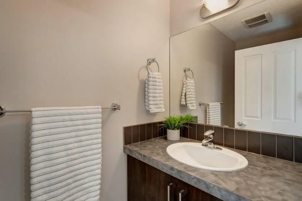 95 Aspen Hills Drive SW Calgary AB T3H 0P8