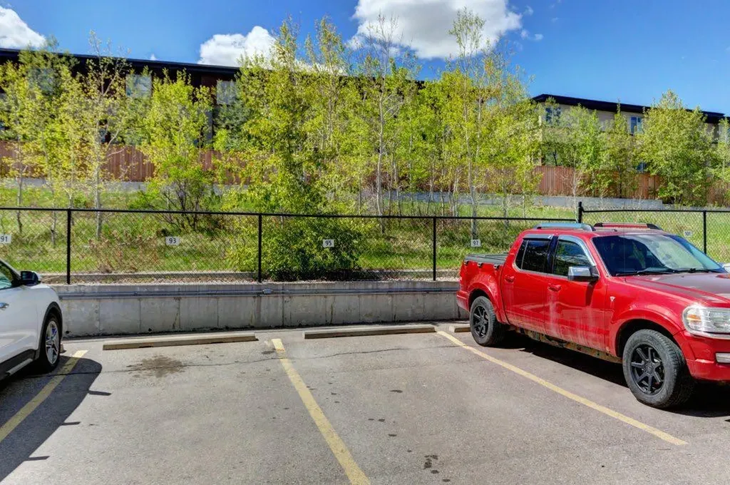 95 Aspen Hills Drive SW Calgary AB T3H 0P8